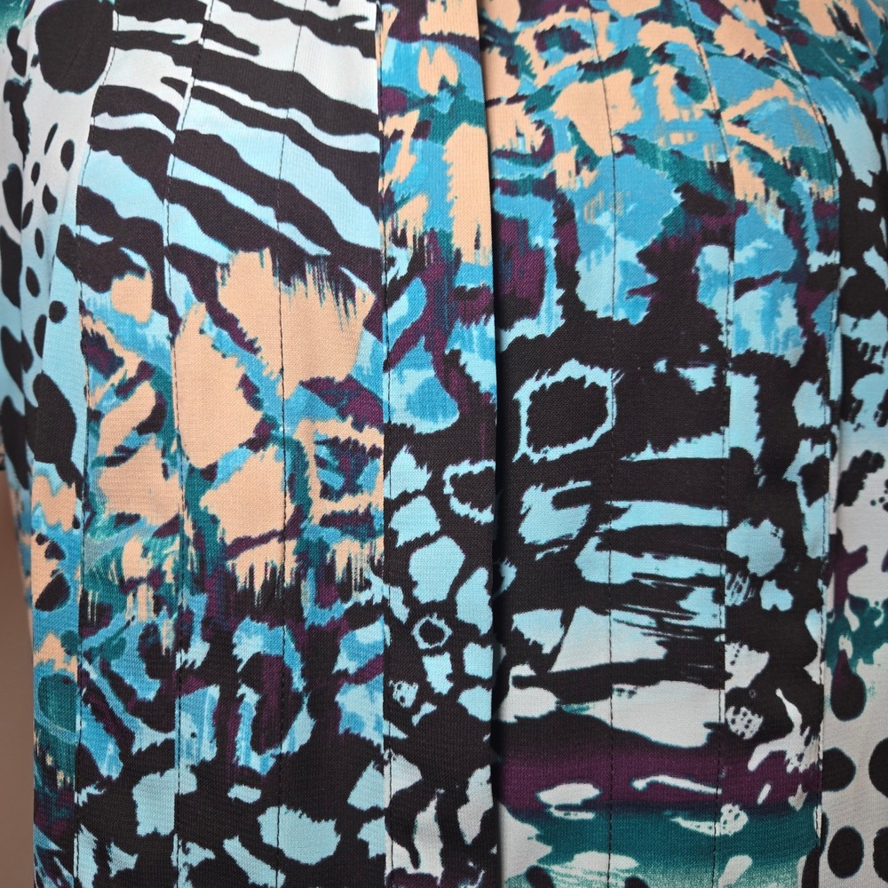 Dana Buchman Button Up Shirt Womens Medium Blue Pintuck Animal Print (T10) - Picture 4 of 7